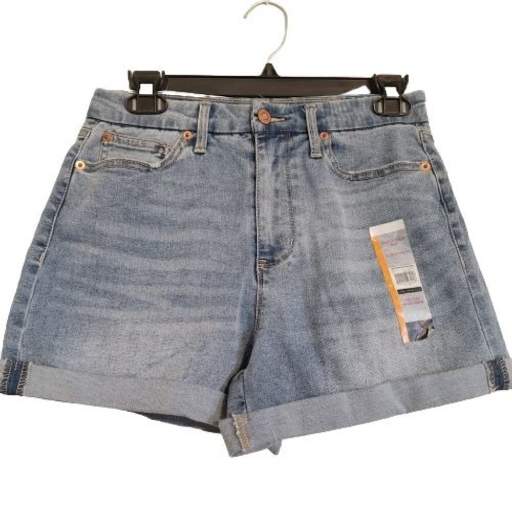 No Boundaries Super HIgh Rise Curvy Mom Jean shorts size 9